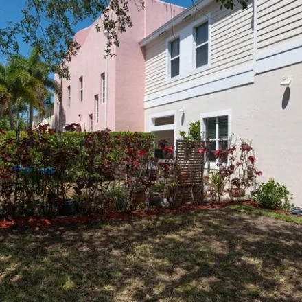 Image 3 - 952 Federal Highway, Lake Worth Beach, FL 33460, USA - Townhouse for sale
