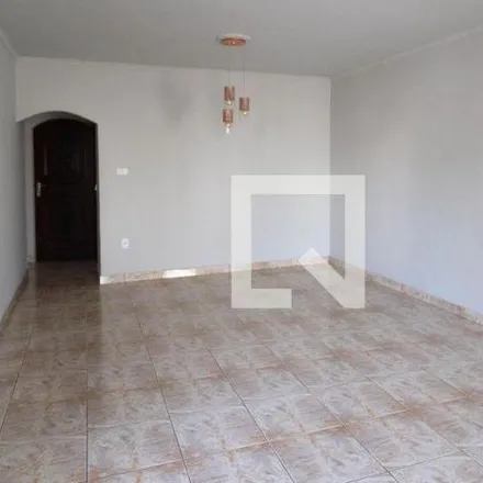 Rent this 3 bed house on Rua Tailândia in Vila Rio, Guarulhos - SP