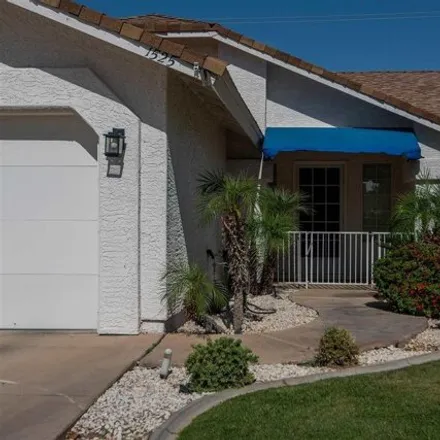 Image 2 - 1536 South 33rd Drive, Yuma, AZ 85364, USA - House for sale