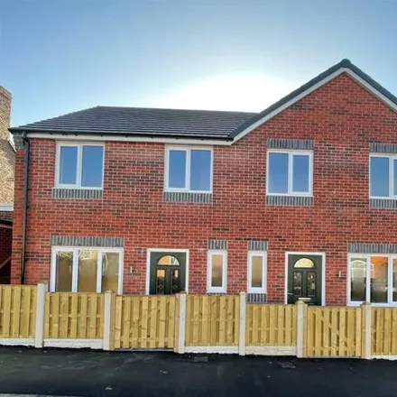 Buy this 3 bed duplex on Charlesworth Street in Bolsover, S44 6JH