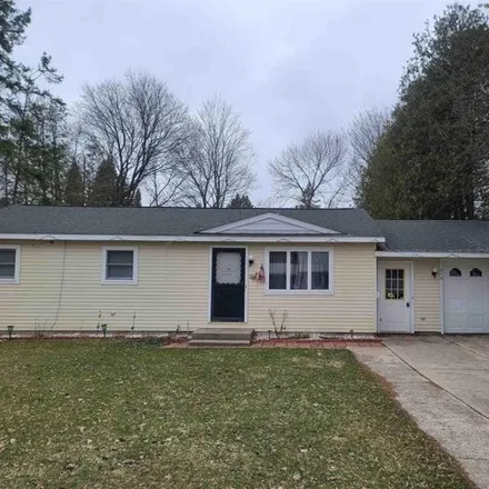 Buy this 3 bed house on 371 North East Street in Boyne City, MI 49712