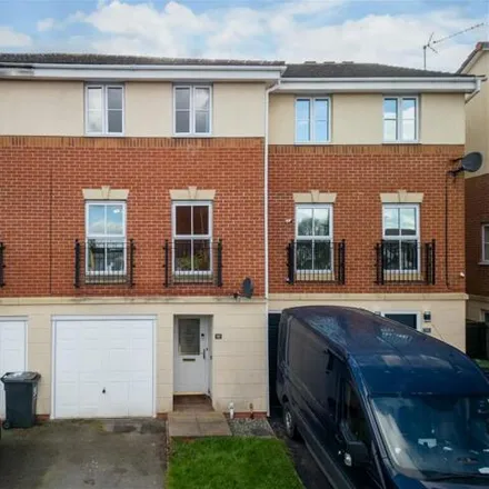 Buy this 3 bed townhouse on Bridley Moor High School in Pulman Close, Redditch