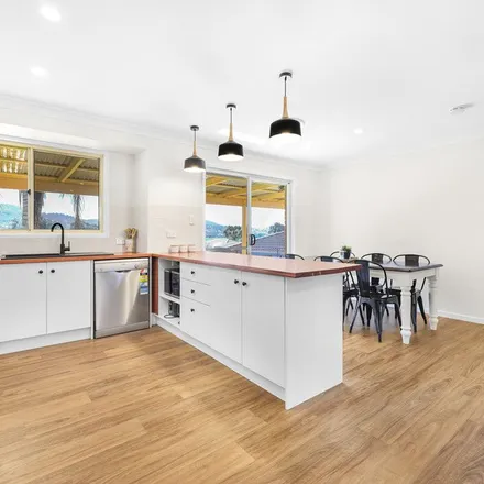 Rent this 3 bed apartment on Calala Lane in Tamworth NSW 2340, Australia