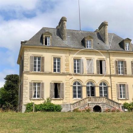 Rent this 9 bed house on 2 Rue Maréchal Leclerc in 50000 Saint-Lô, France