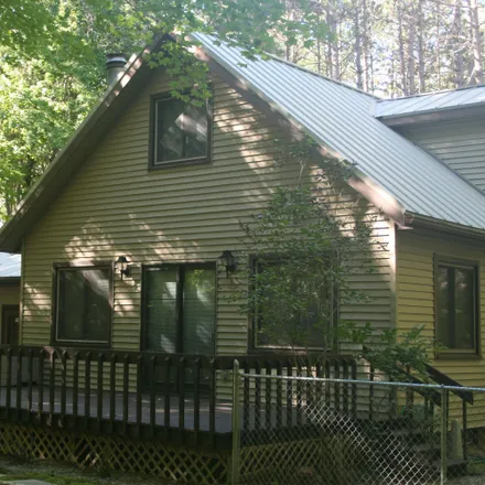 Image 2 - 12498 Lone Wolf Drive, Austin Township, MI 49346, USA - House for sale