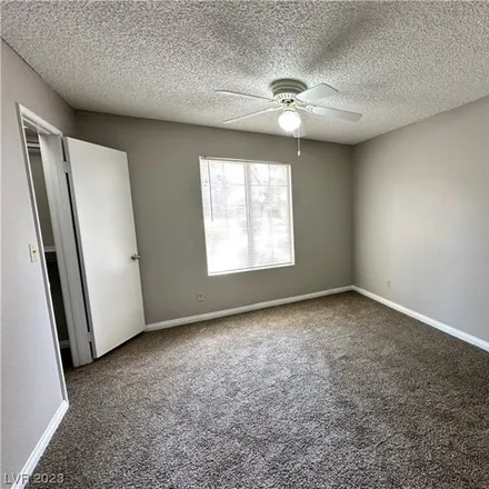 Image 2 - 2079 Bay Hill Drive, Las Vegas, NV 89117, USA - Condo for sale