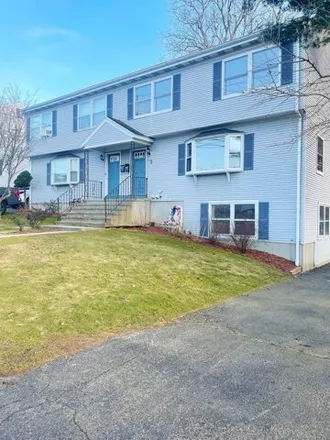 Rent this 4 bed house on 117 Benson Street in Toilsome Hill, Bridgeport