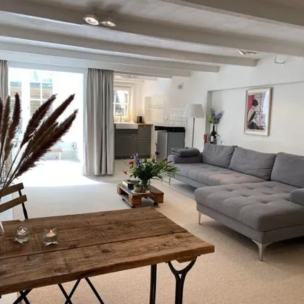 Rent this 1 bed apartment on Van Hogendorpstraat 94-1 in 1051 BT Amsterdam, Netherlands