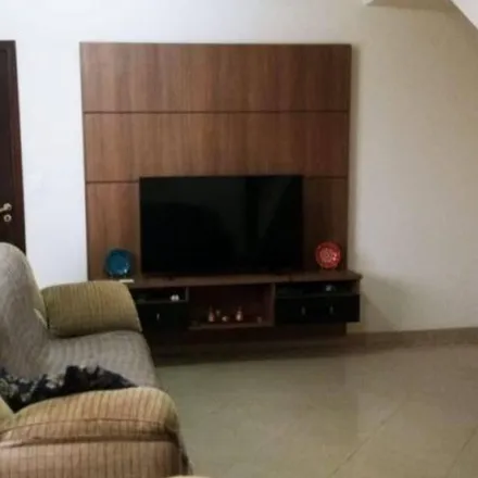 Buy this 3 bed house on Rua Pompéia in Bosque dos Ipês, São José dos Campos - SP