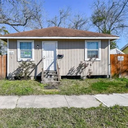 Buy this 3 bed house on 26 North 3rd Street in Pelly, Baytown