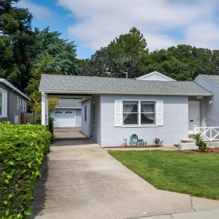 Rent this 3 bed house on 672 Guadalupe Avenue in Millbrae Meadows, Millbrae