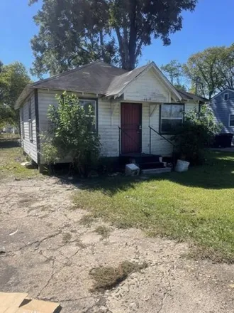 Buy this 2 bed house on 4036 King Street in Houston, TX 77026