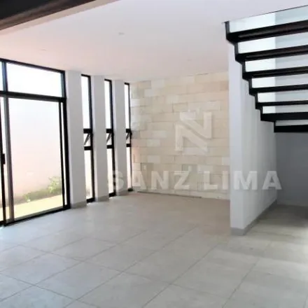 Image 1 - Circuito San Rafaél, Maderas Residencial, 38115, GUA, Mexico - House for sale