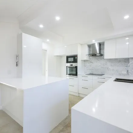 Rent this 3 bed apartment on Cronin Avenue in Main Beach QLD 4215, Australia