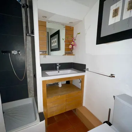 Rent this 2 bed apartment on 2 Rue Saint-Joseph in 13100 Aix-en-Provence, France