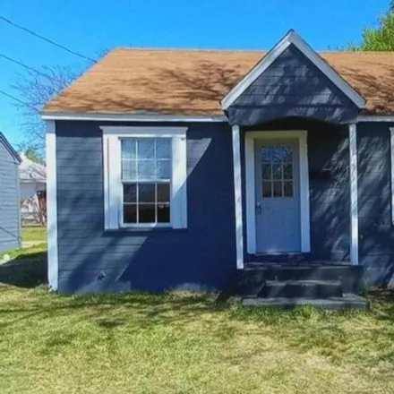 Buy this 1 bed house on 1302 Cleveland Street in Greenville, TX 75401