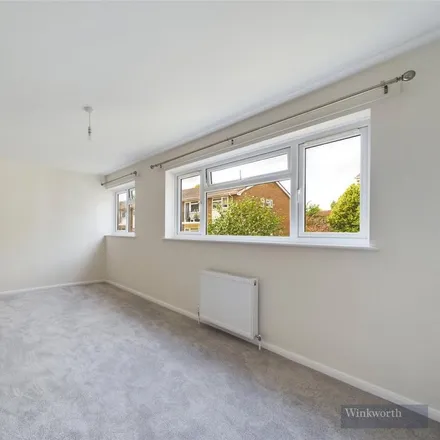 Image 5 - Lovelace Gardens, London, KT6 6SN, United Kingdom - Apartment for rent