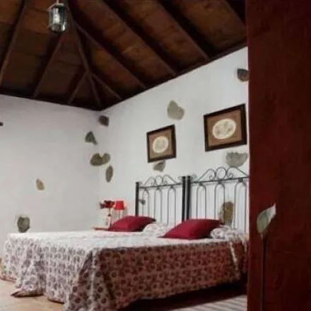 Rent this 1 bed townhouse on Icod de los Vinos in Santa Cruz de Tenerife, Spain