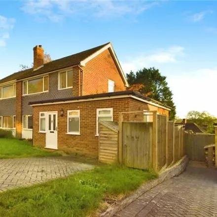 Buy this 3 bed duplex on Orchard Close in Upper Woolhampton, RG7 5SD