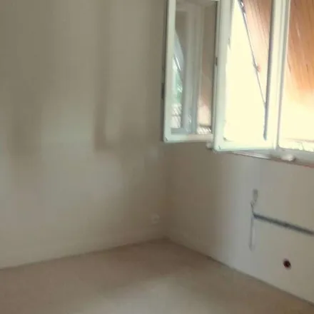 Rent this 2 bed apartment on 54 Boulevard Guynemer in 91170 Viry-Châtillon, France