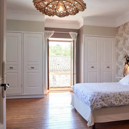 Rent this 1 bed apartment on Cité de Carcassonne in Rue de Four Saint-Nazaire, 11000 Carcassonne
