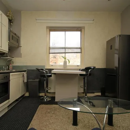 Image 4 - 16 Campbell Road, Bromley-by-Bow, London, E3 3GE, United Kingdom - Apartment for rent
