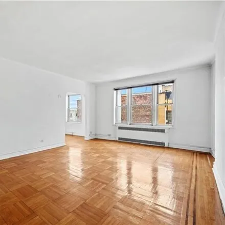 Image 3 - 60 Plaza Street East, New York, NY 11238, USA - Apartment for sale