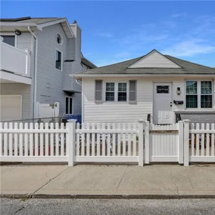 Image 2 - 93 Vermont Street, City of Long Beach, NY 11561, USA - House for sale