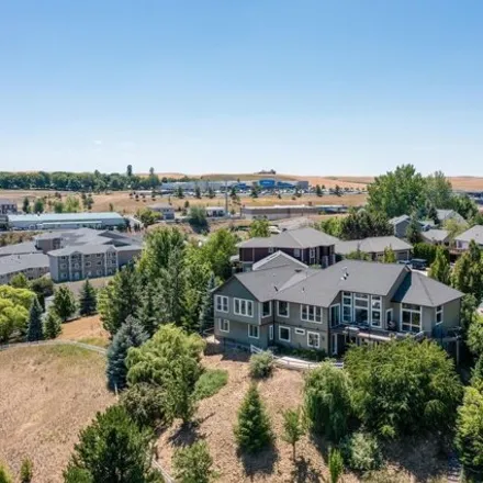 Image 2 - 798 Southeast Pheasant Run Court, Pullman, WA 99163, USA - House for sale