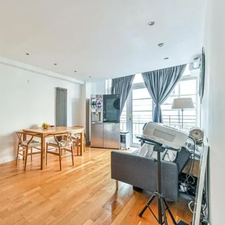 Image 2 - Blairderry Road, London, SW2 4PA, United Kingdom - Apartment for rent