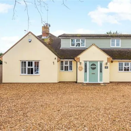 Buy this 5 bed house on Bamboo Tree in 27 Fakeswell Lane, Henlow