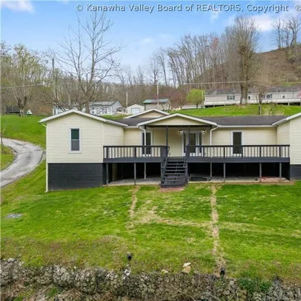 Buy this 5 bed house on 592 Tacketts Branch Road in Hurricane, WV 25526