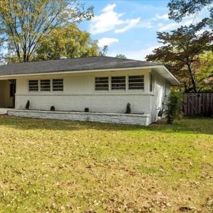 Image 3 - 176 North Rose Road, Hedgemoor, Memphis, TN 38117, USA - House for sale