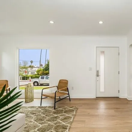 Image 5 - 7807 Naylor Avenue, Los Angeles, CA 90045, USA - House for sale