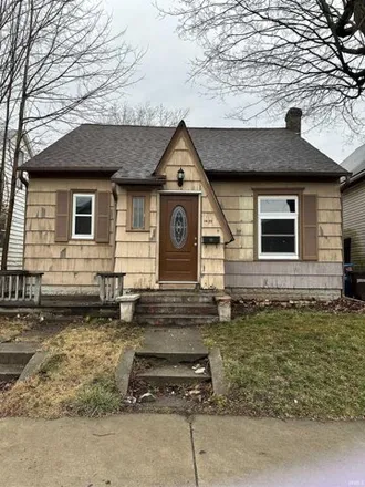 Buy this 4 bed house on Bolin's Donuts in East Broadway Street, Logansport