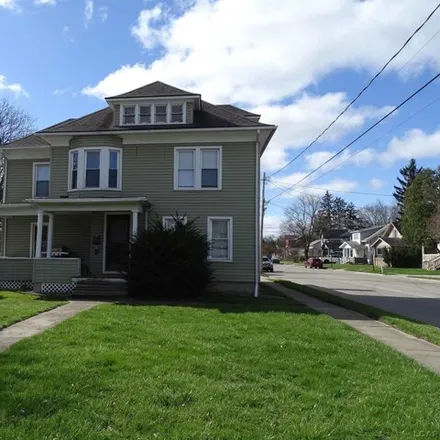 Buy this 5 bed house on 107 South McKenzie Street in Adrian, MI 49221