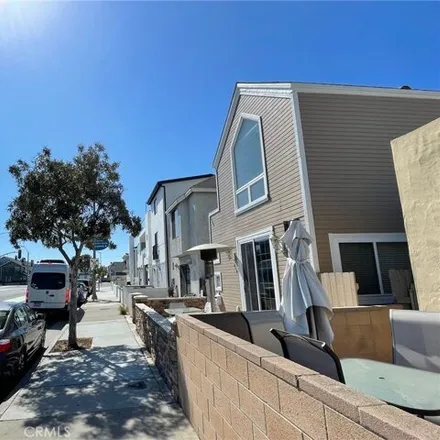 Rent this 3 bed condo on 219 in 219 1/2 32nd Street, Newport Beach
