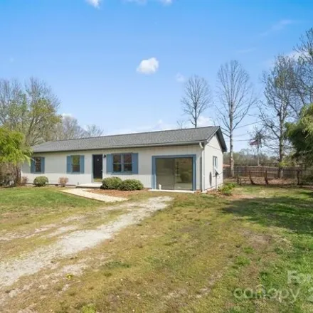 Buy this 2 bed house on 264 Fairfield Drive in The Meadows, Henderson County