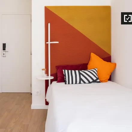 Rent this 1 bed apartment on Rua do Bairro da Areosa in 4200-287 Porto, Portugal