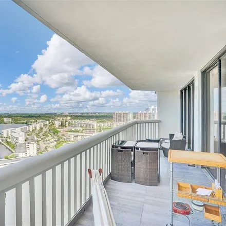 Buy this 2 bed condo on West Country Club Drive in Aventura, FL 33180