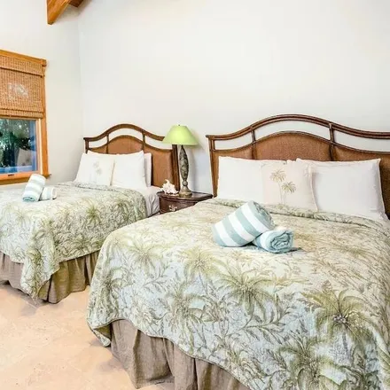 Rent this 2 bed house on Islamorada