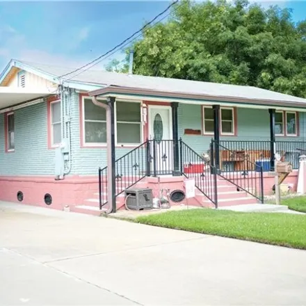 Buy this 3 bed house on 2521 Hero Drive in Gretna, LA 70053