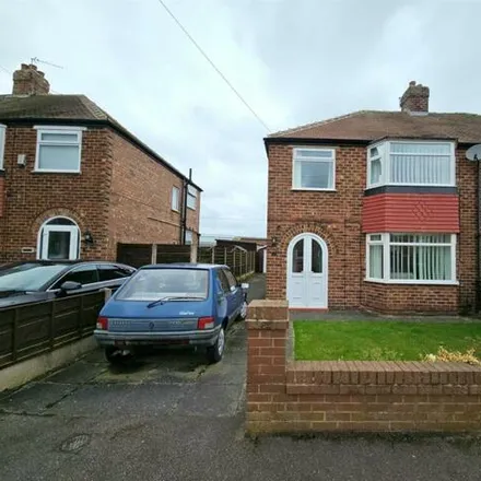 Buy this 3 bed duplex on Davies Avenue in Heald Green, SK8 3PF