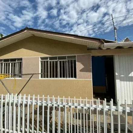 Rent this 3 bed house on Rua Alberto Mansuetto Dallagassa 179 in Pinheirinho, Curitiba - PR