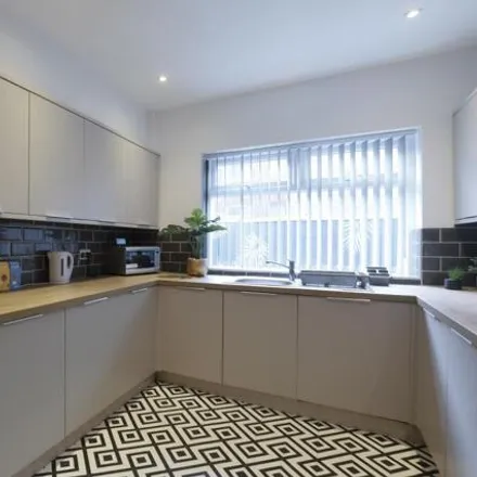 Image 2 - Romer Road, Liverpool, L6 6AW, United Kingdom - House for rent