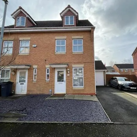 Rent this 3 bed duplex on Ashford Close in Tyburn, B24 0JD