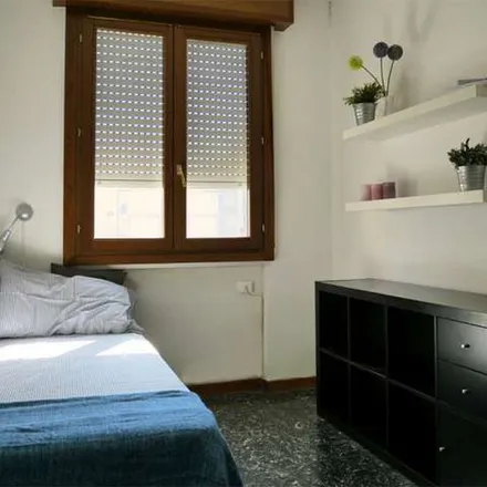 Image 6 - Viale Corsica 61, 20133 Milan MI, Italy - Apartment for rent