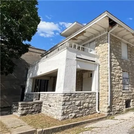 Image 5 - Blessed Sacrament School (Disused), East 39th Street, Kansas City, MO 64110, USA - House for sale