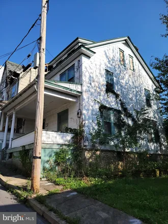 Image 2 - 110 Birch Street, Shamokin, PA 17872, USA - Townhouse for sale