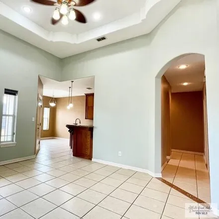 Image 7 - 363 Silver Creek, Ignacio Perez Colonia, Alamo, TX 78516, USA - House for rent